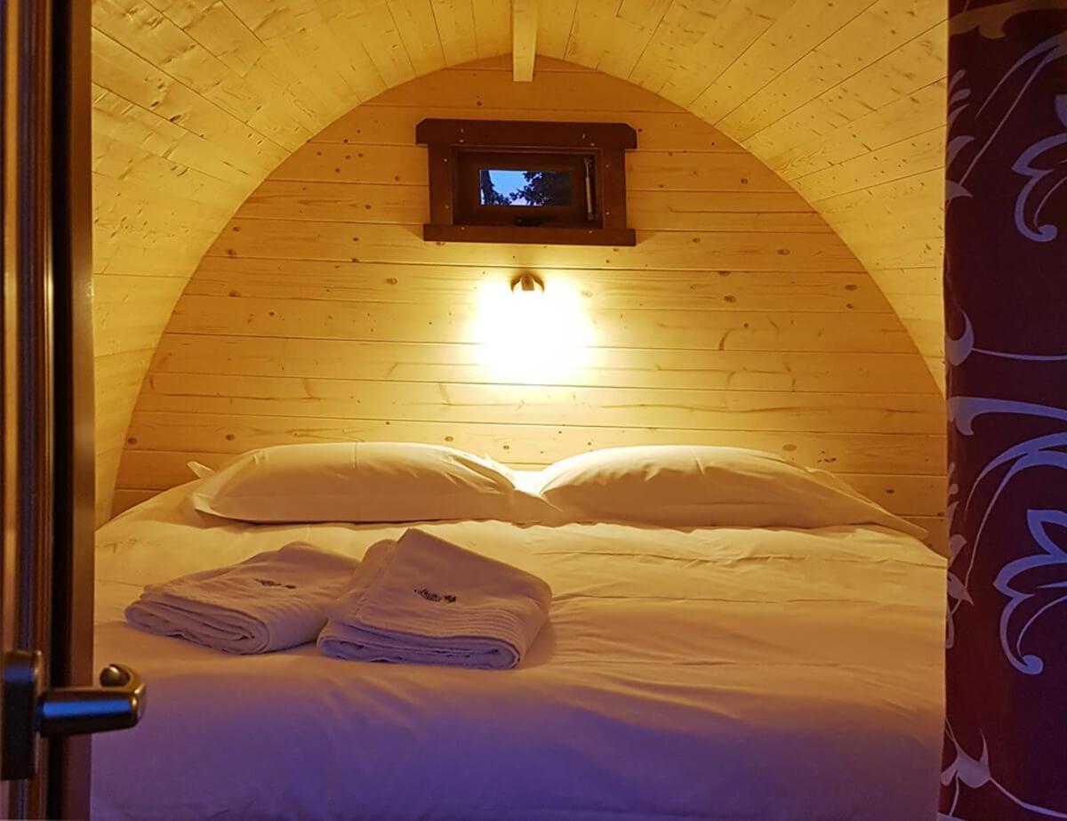 Gites & Tiny Houses Les Hauts De Toulvern Baden Room photo